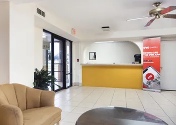 Days Inn & Suites by Wyndham Brewton hotel thumbnail 5