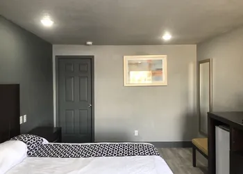 Budget Inn Valparaiso Niceville EglinAFB hotel thumbnail 6