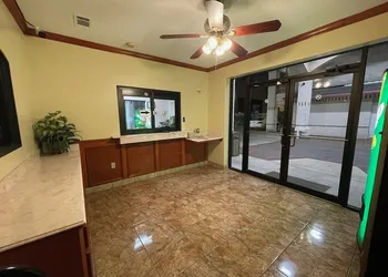 Woodland Inn & Suites hotel thumbnail 4