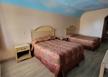 Woodland Inn & Suites hotel thumbnail 5