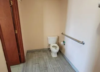 Woodland Inn & Suites hotel thumbnail 8