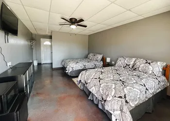 Beaver Dam Dive Shop and Resort hotel thumbnail 6