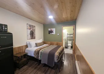 Saganaga Lodge hotel thumbnail 2