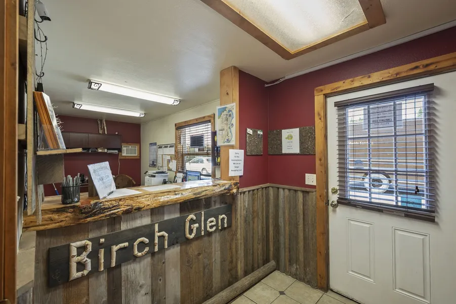 Birch Glen Lodge hotel detail image 2