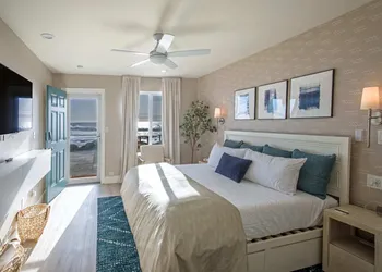 Black Sands Inn hotel thumbnail 2