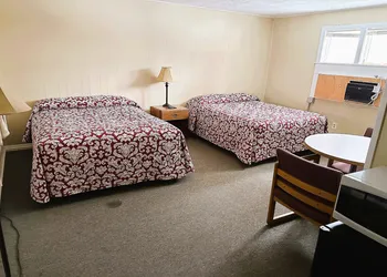 Love Hotels Timberline By OYO Lake Superior hotel thumbnail 7