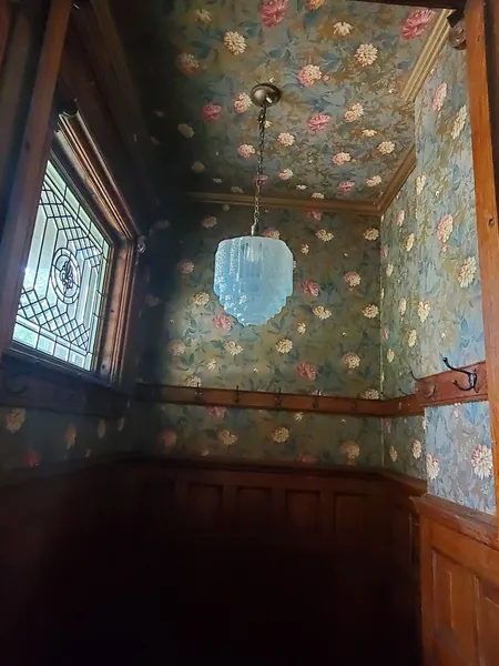 The Weis Mansion hotel detail image 2