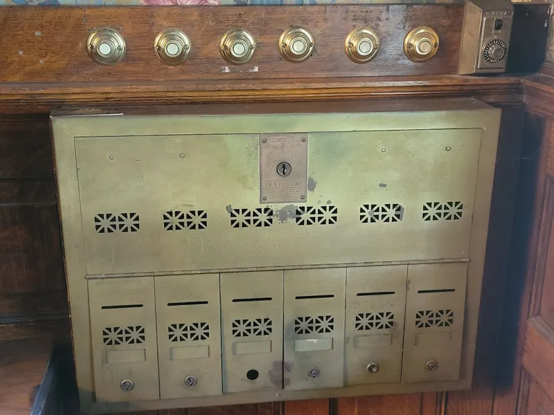 The Weis Mansion hotel detail image 6