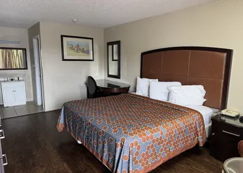 Great Western Inn & Suites hotel thumbnail 6