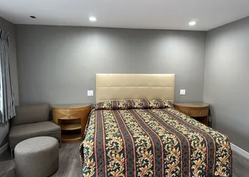 Stay Inn Motel hotel thumbnail 4