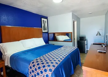 Golden Inn hotel thumbnail 3