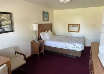 Vista Villa INN hotel thumbnail 5
