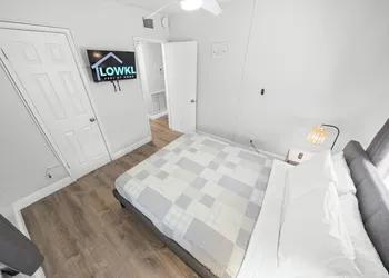 The Jasmine Apartments by Lowkl hotel thumbnail 5