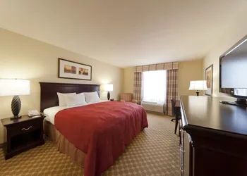 Holiday Inn Hotel & Suites Barstow by IHG hotel thumbnail 6