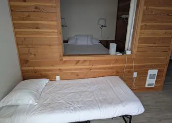 Gordie's Inn & Suites hotel thumbnail 7
