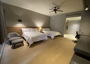 Rivi Grand Hotel hotel thumbnail 2
