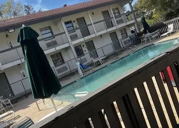 Relax Inn & Suite hotel thumbnail 8