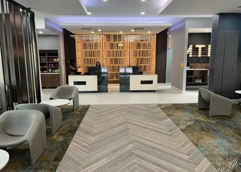 La Quinta Inn & Suites by Wyndham Manchester / Arnold AFB hotel thumbnail 8