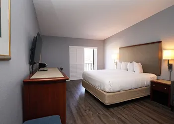 Seaside Inn & Suites hotel thumbnail 7