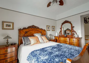 Chez l'Doc hotel thumbnail 5