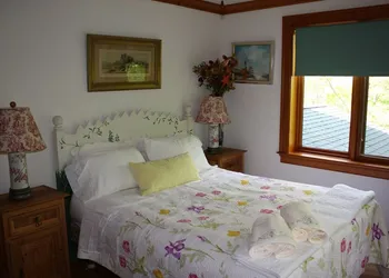 Honey Maple Grove BnB hotel thumbnail 7