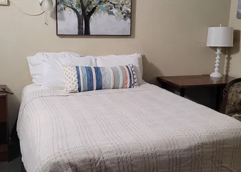 Best Quality Inn hotel thumbnail 3