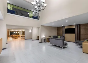 Wingate by Wyndham College Station South hotel thumbnail 8