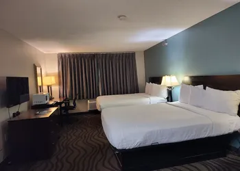Baymont Inn & Suites by Wyndham Lincoln NE hotel thumbnail 2