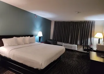Baymont Inn & Suites by Wyndham Lincoln NE hotel thumbnail 4