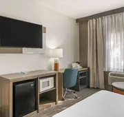 Comfort Inn & Suites Louisville Airport Fair & Expo hotel detail image 7