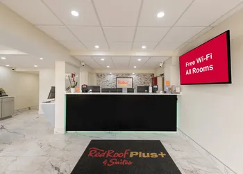 Red Roof Inn PLUS+ & Suites Virginia Beach – Seaside hotel thumbnail 4