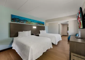 Red Roof Inn PLUS+ & Suites Virginia Beach – Seaside hotel thumbnail 8