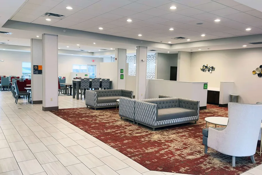 La Quinta Inn & Suites by Wyndham Jackson/Cape Girardeau hotel detail image 2