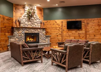 Lodge at Schroon Lake hotel thumbnail 7