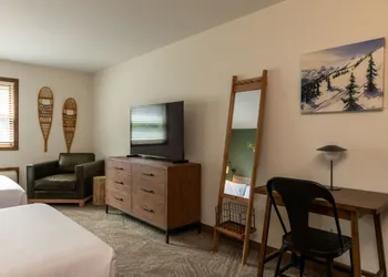Lodge at Schroon Lake hotel thumbnail 8