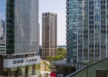 12 York St Condo - Financial District hotel thumbnail 4