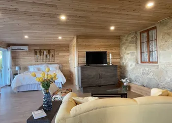 A Unique Loft to Travel Back in Time hotel thumbnail 2