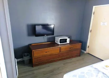 Love Hotels Desert Inn & RV by OYO at Boysen Wind River WY hotel thumbnail 6