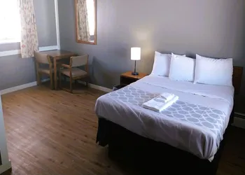 Love Hotels Desert Inn & RV by OYO at Boysen Wind River WY hotel thumbnail 7
