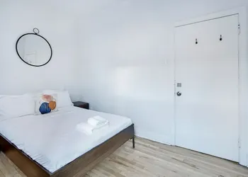 La Maison Du Mile-End hotel thumbnail 4
