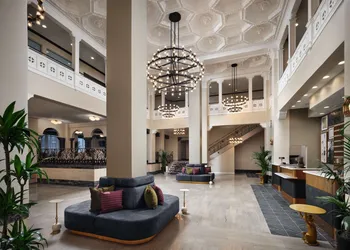 Hotel Flor Tampa Downtown, Tapestry Collection by Hilton hotel thumbnail 3