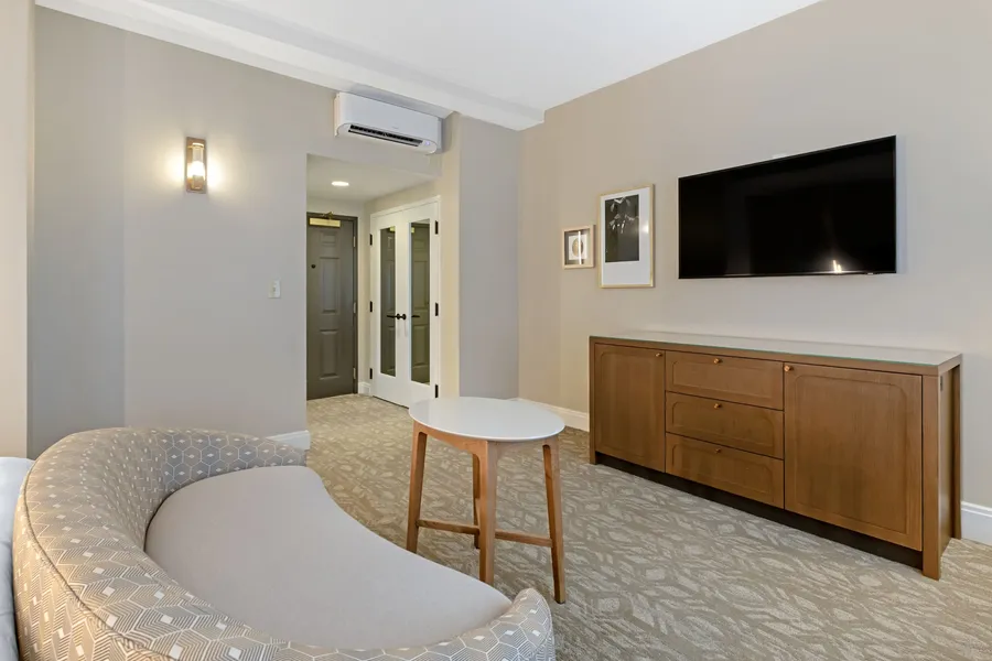 Hotel Flor Tampa Downtown, Tapestry Collection by Hilton hotel detail image 6