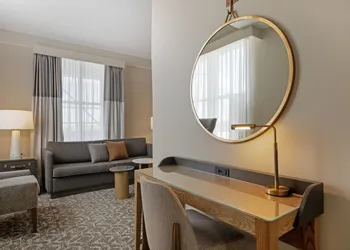Hotel Flor Tampa Downtown, Tapestry Collection by Hilton hotel thumbnail 8