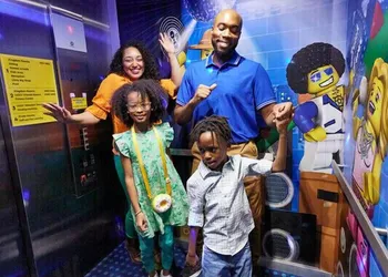 LEGOLAND Hotel NEW York hotel thumbnail 8