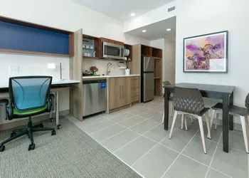 Home2 Suites By Hilton El Campo hotel thumbnail 7