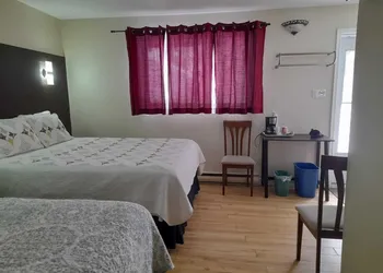 Three Islands Motel hotel thumbnail 5