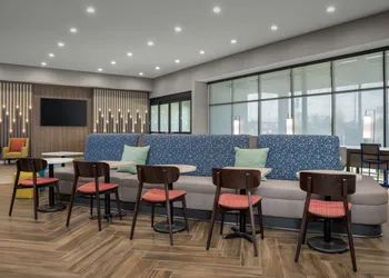 Home2 Suites By Hilton Cullman hotel thumbnail 2