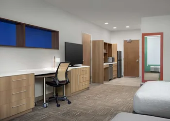 Home2 Suites By Hilton Cullman hotel thumbnail 8