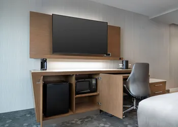Courtyard By Marriott Nanaimo hotel thumbnail 6