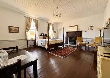 The Sunnyside Sisters Bed and Breakfast hotel thumbnail 7